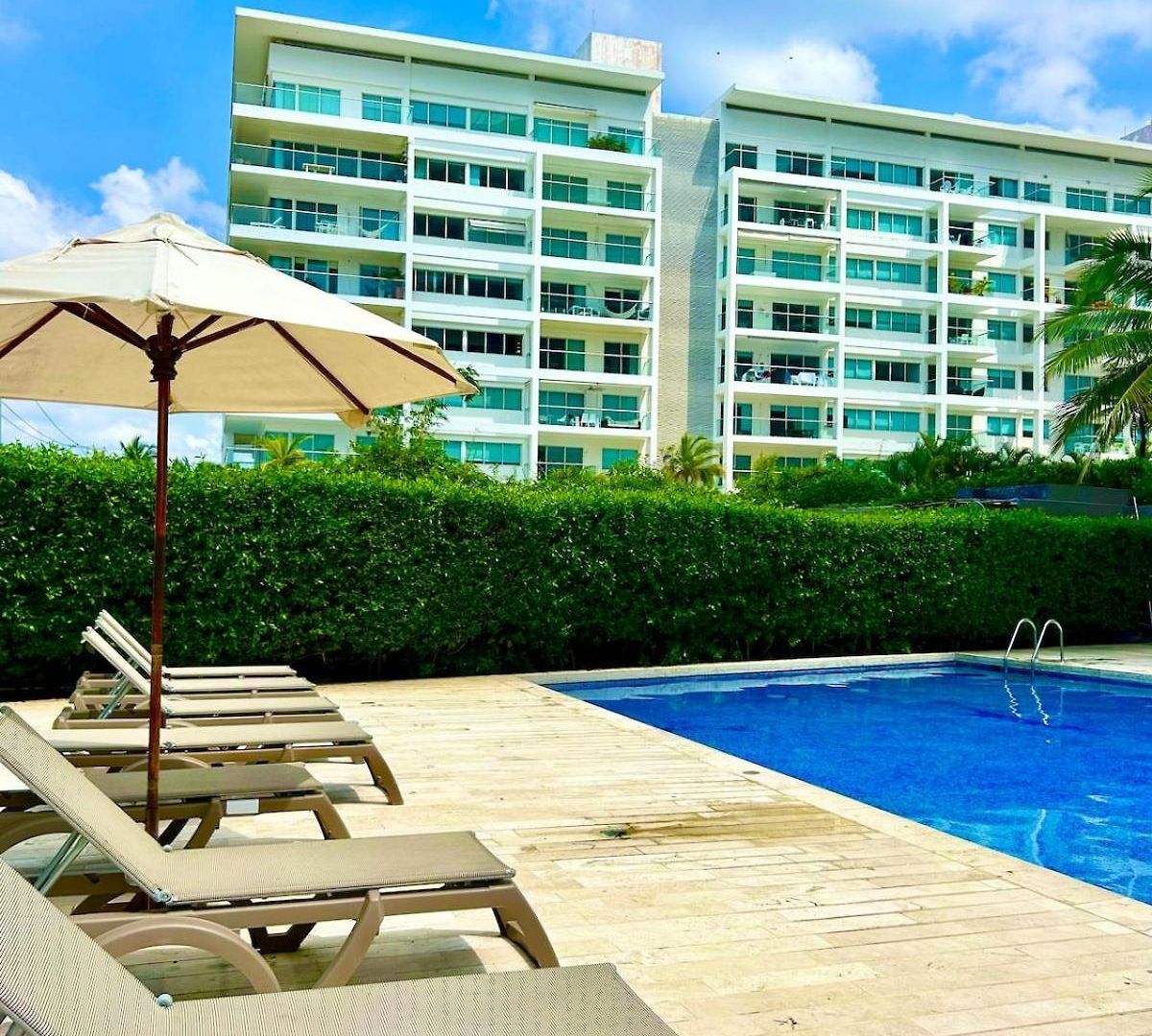 Mar Y Piscina Gigante En El Caribe Apartamento *