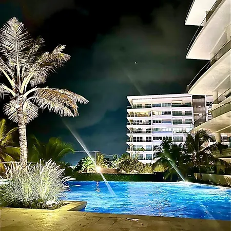 Mar Y Piscina Gigante En El Caribe Apartamento *