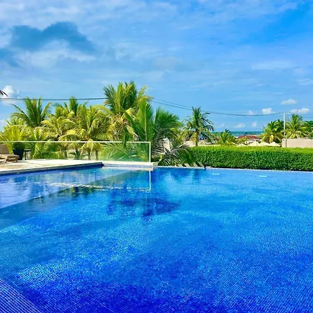 Mar Y Piscina Gigante En El Caribe Cartagena